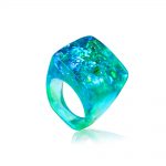 inel turcoaz verde albastru cu reflexii aurii, bijuterie din rășină handmade unicat